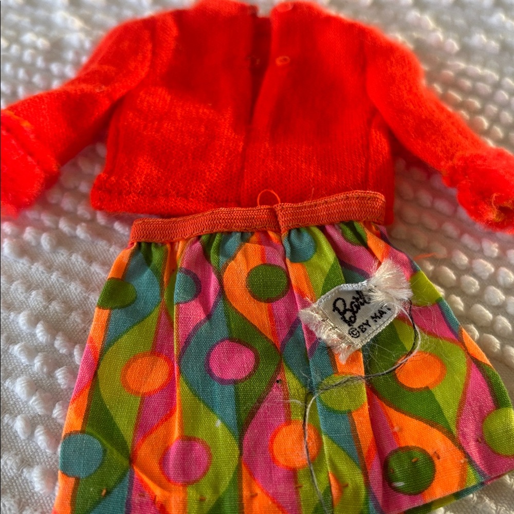 Vintage-Inspired Barbie (c) Dress Set in Bright Neon Floral - Picture 6 of 8
